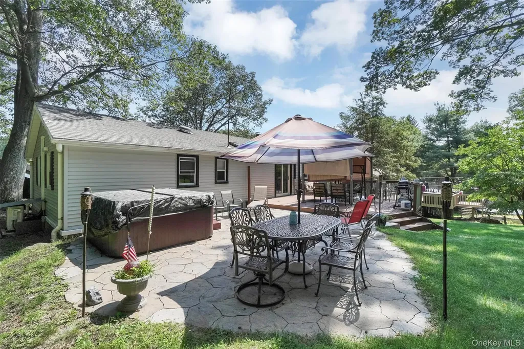 41 Peddler Hill Road Monroe NY 10950