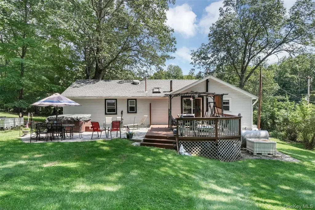 41 Peddler Hill Road Monroe NY 10950