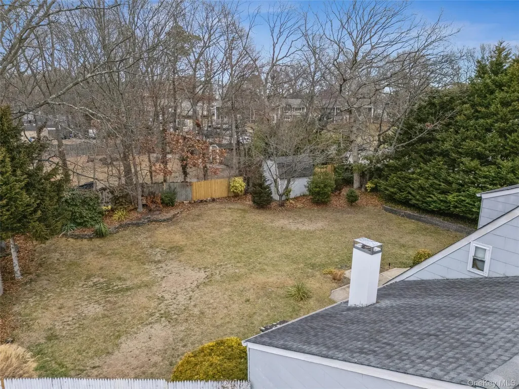 5 Haiti Lane Coram NY 11727