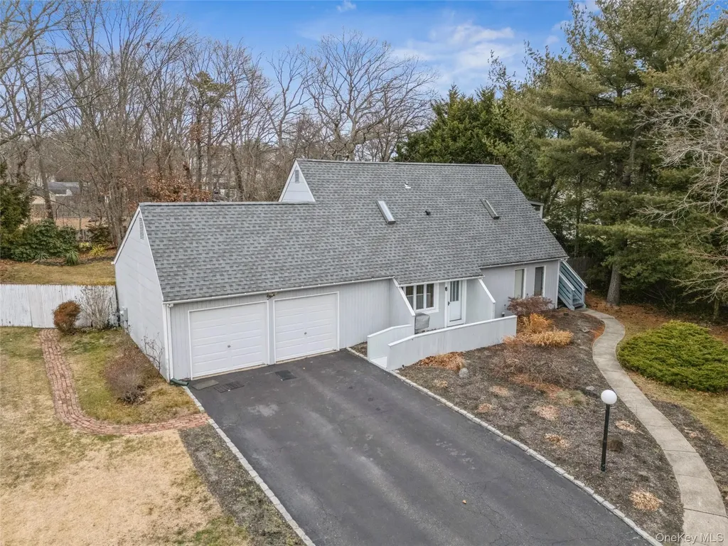 5 Haiti Lane Coram NY 11727
