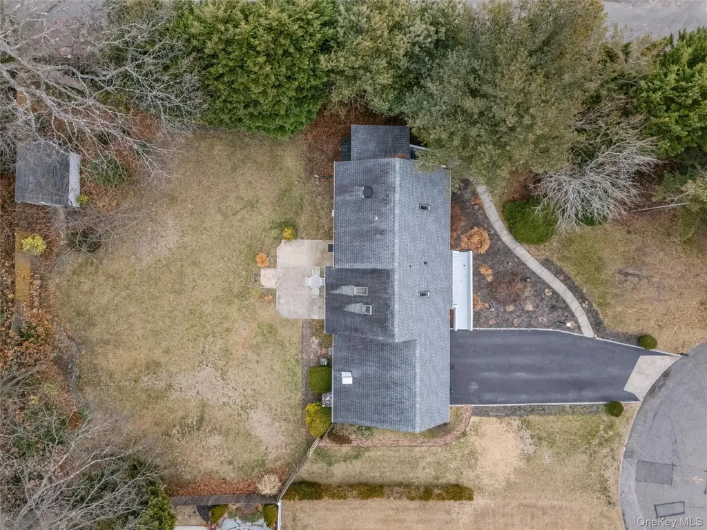 5 Haiti Lane Coram NY 11727