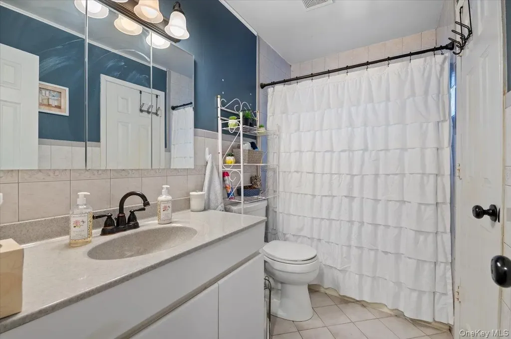 1131 Udall Road Bay Shore NY 11706