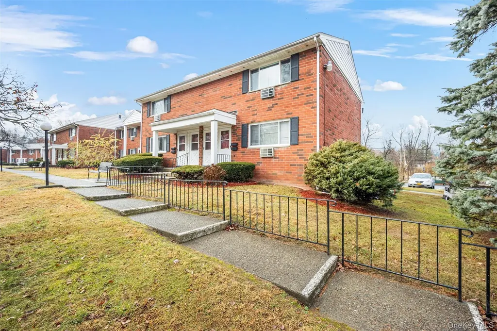 34 Manor Drive Cornwall NY 12518