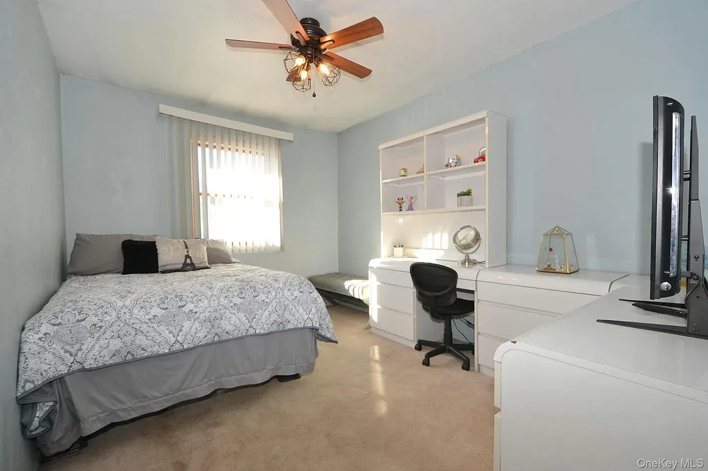 263 N Bicycle Path Selden NY 11784