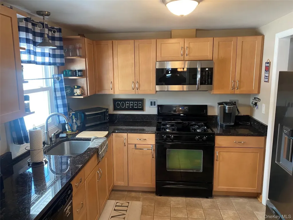 34 Ambassador Lane Newburgh NY 12550