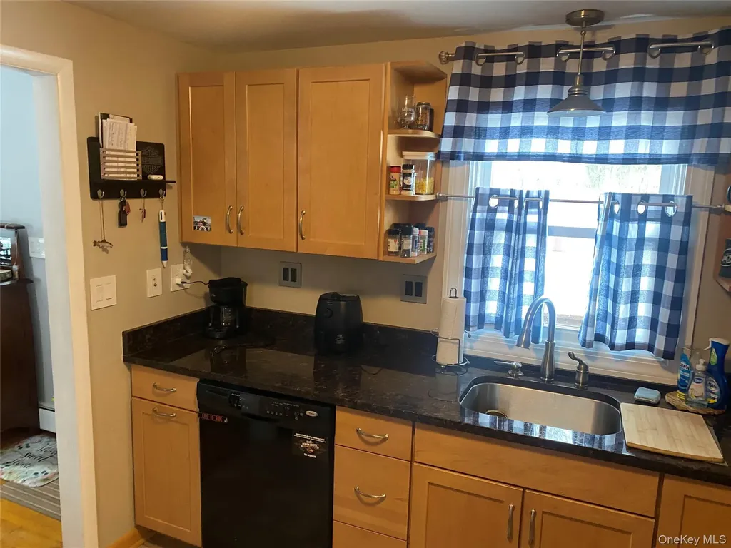 34 Ambassador Lane Newburgh NY 12550