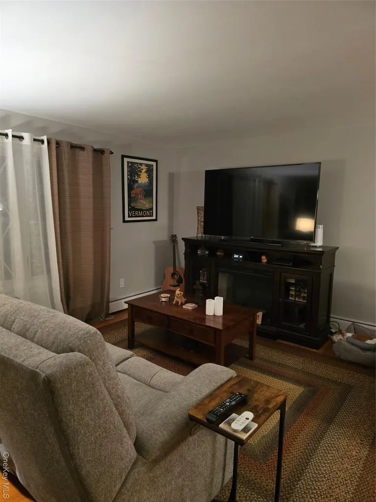 34 Ambassador Lane Newburgh NY 12550