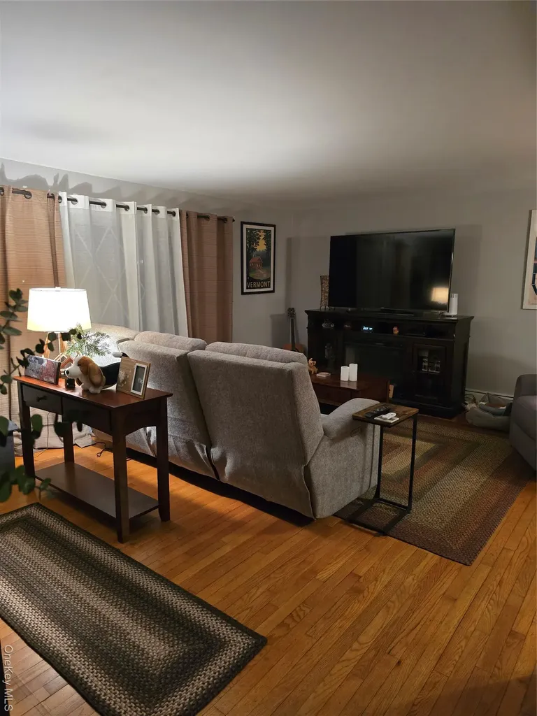 34 Ambassador Lane Newburgh NY 12550