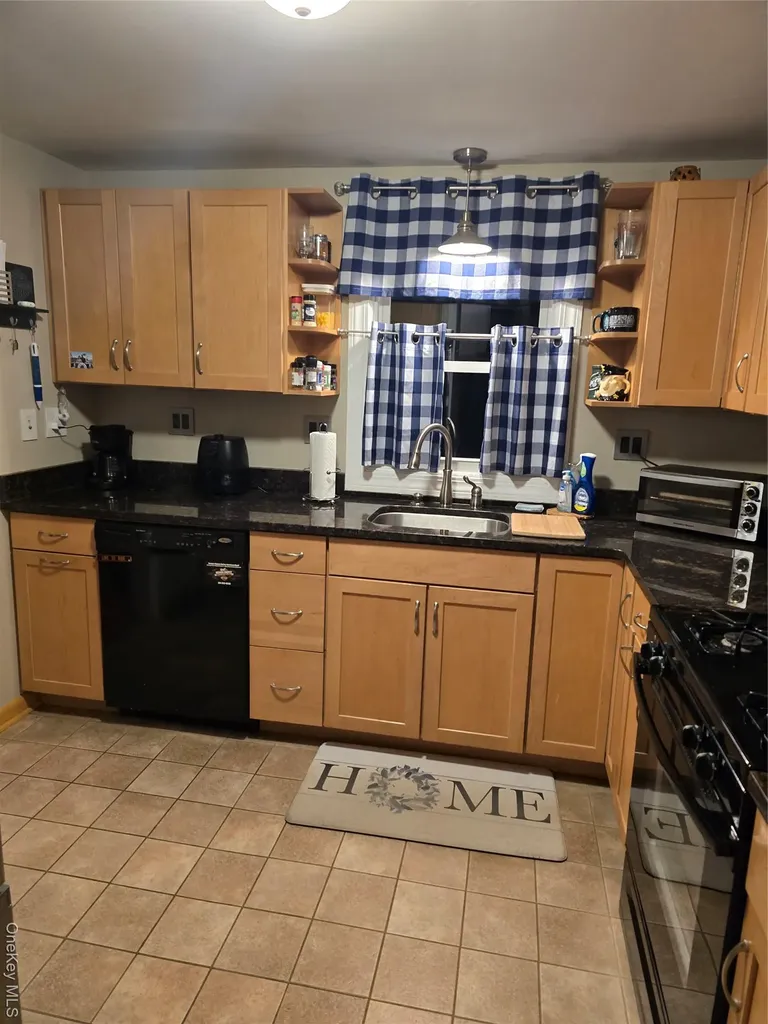 34 Ambassador Lane Newburgh NY 12550