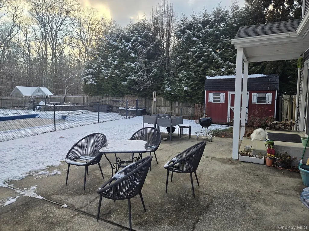 22 Rustic Road Yaphank NY 11980