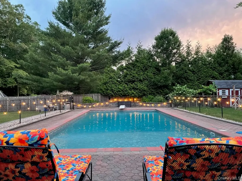 22 Rustic Road Yaphank NY 11980