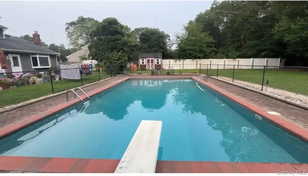 22 Rustic Road Yaphank NY 11980