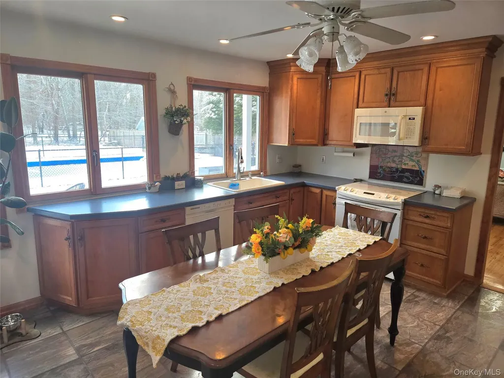 22 Rustic Road Yaphank NY 11980