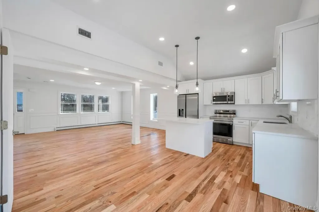 49 Barclay Road Mastic Beach NY 11951