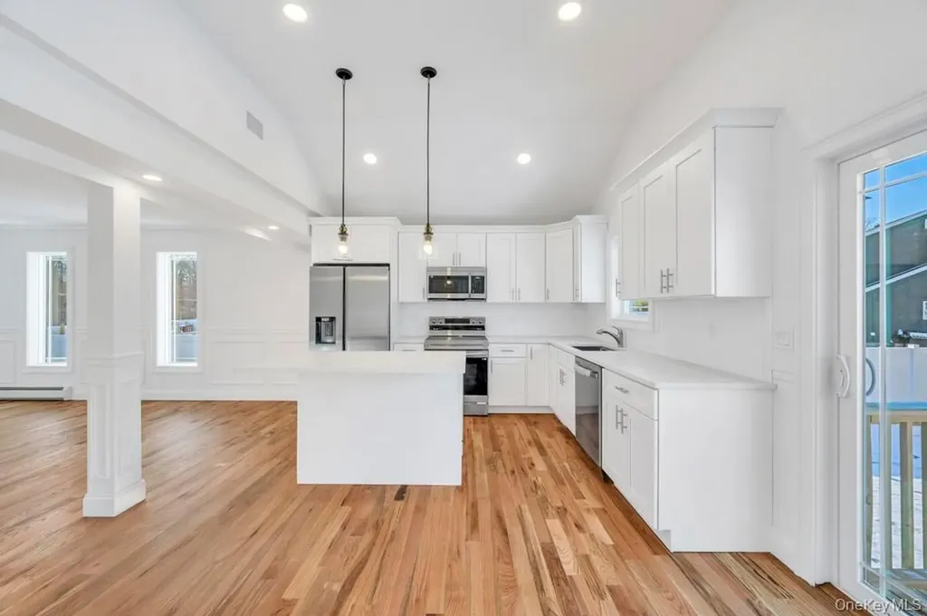 49 Barclay Road Mastic Beach NY 11951