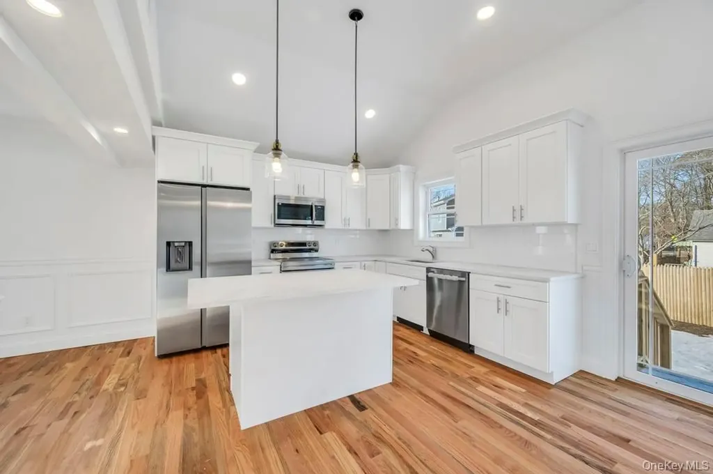 49 Barclay Road Mastic Beach NY 11951