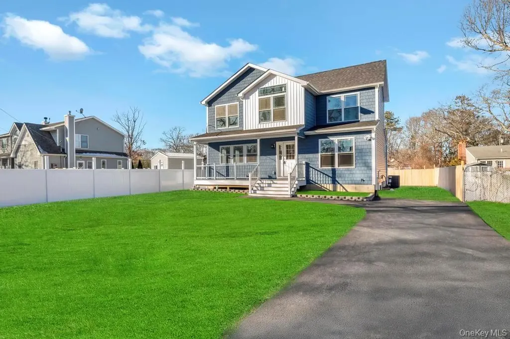 49 Barclay Road Mastic Beach NY 11951