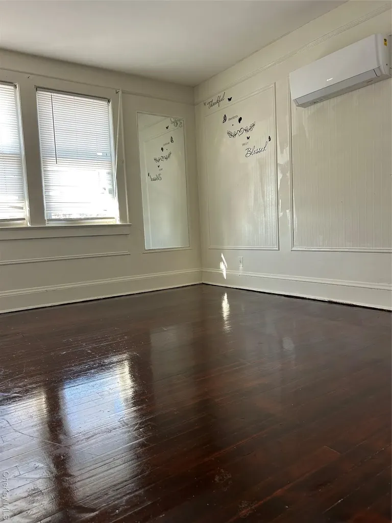 139 Derby Street Valley Stream NY 11581