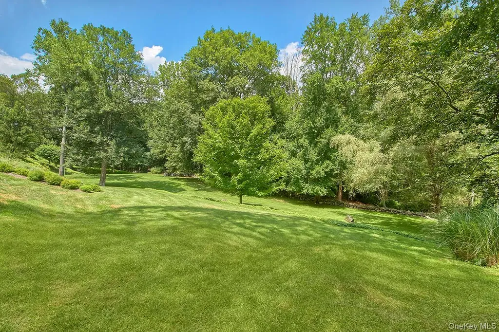 17 Byram Meadows Road Chappaqua NY 10514