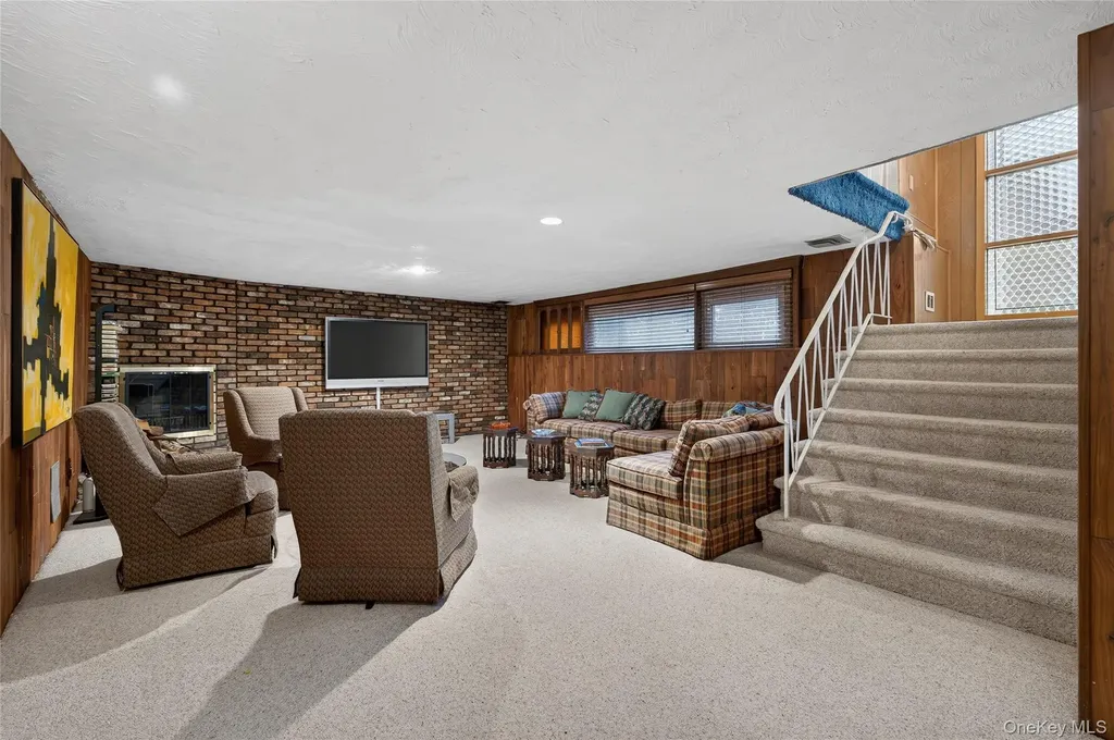 50 Netto Lane Plainview NY 11803