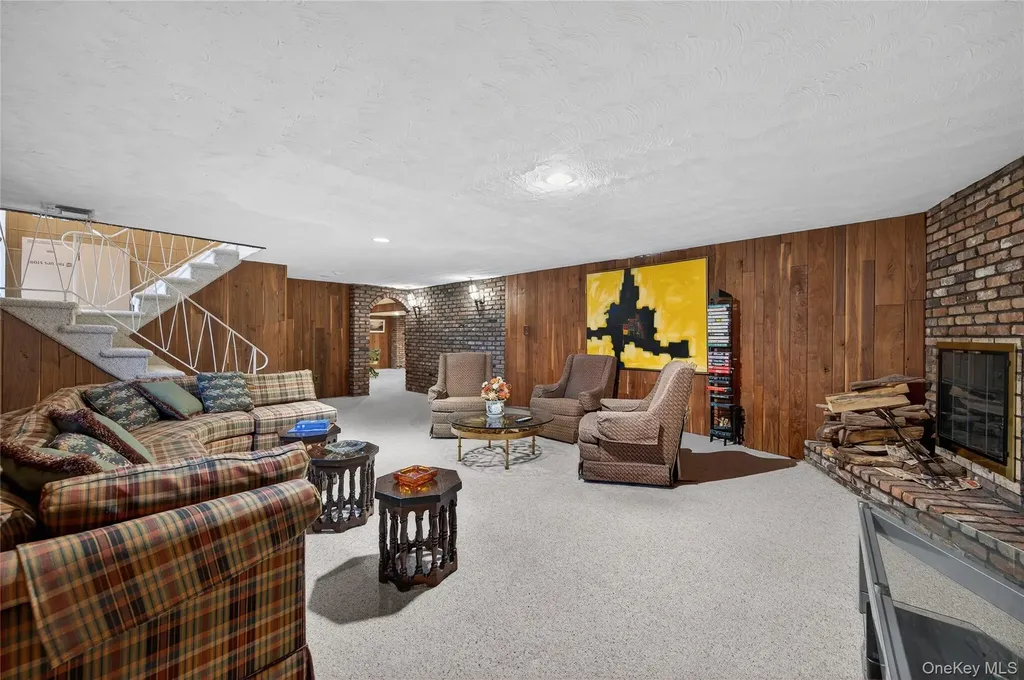 50 Netto Lane Plainview NY 11803