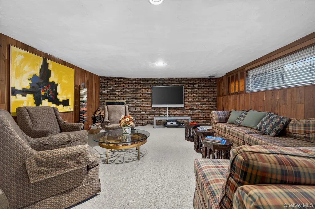 50 Netto Lane Plainview NY 11803