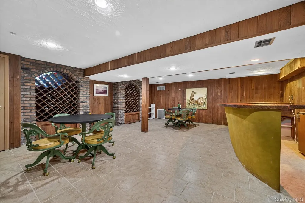50 Netto Lane Plainview NY 11803