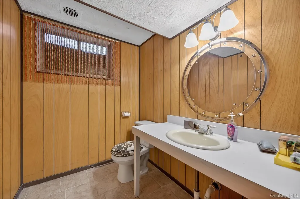 50 Netto Lane Plainview NY 11803