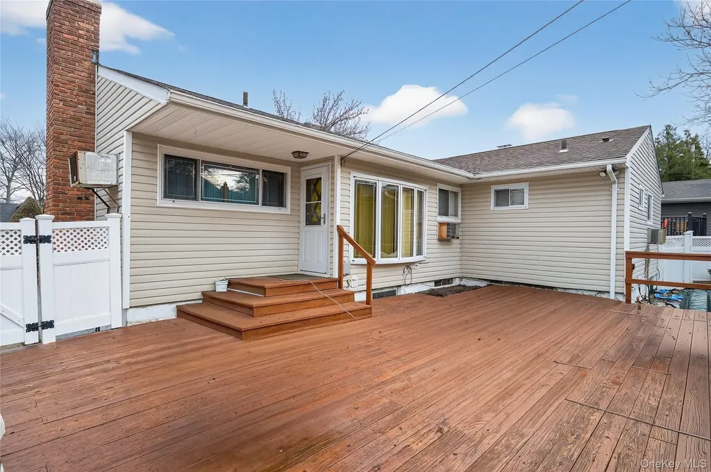 50 Netto Lane Plainview NY 11803