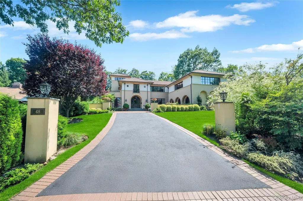 48 Nassau Drive Great Neck NY 11021