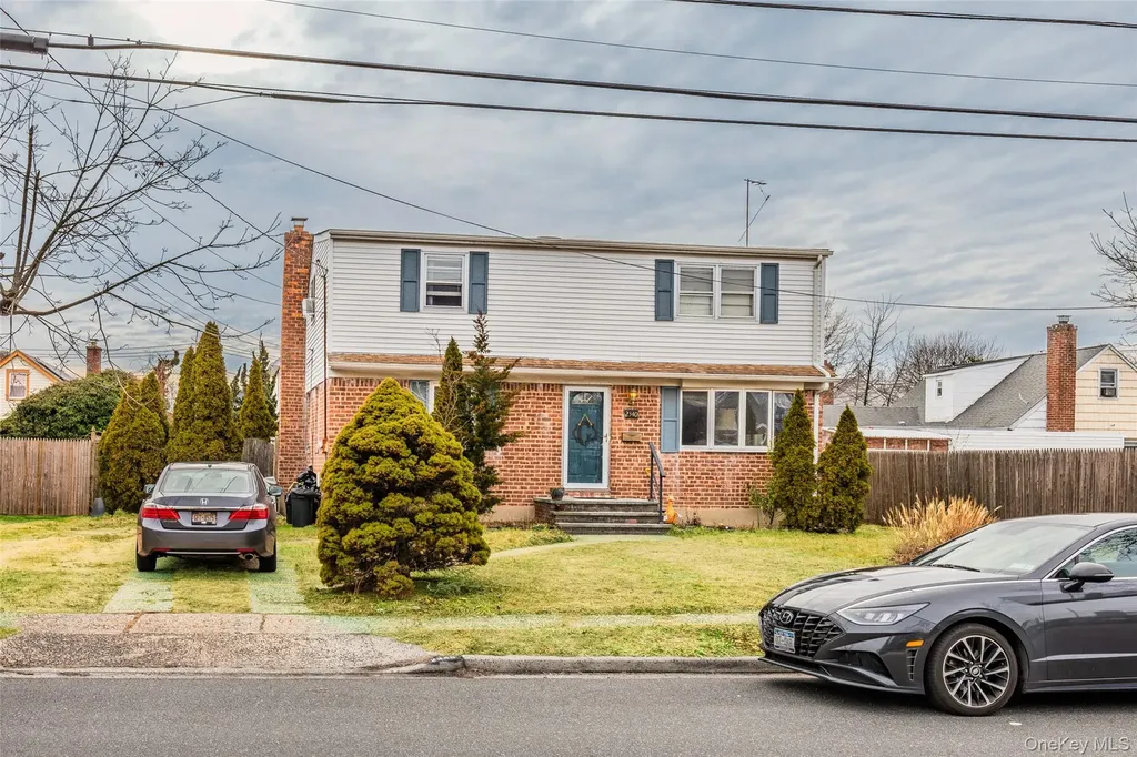2340 Devon Street East Meadow NY 11554