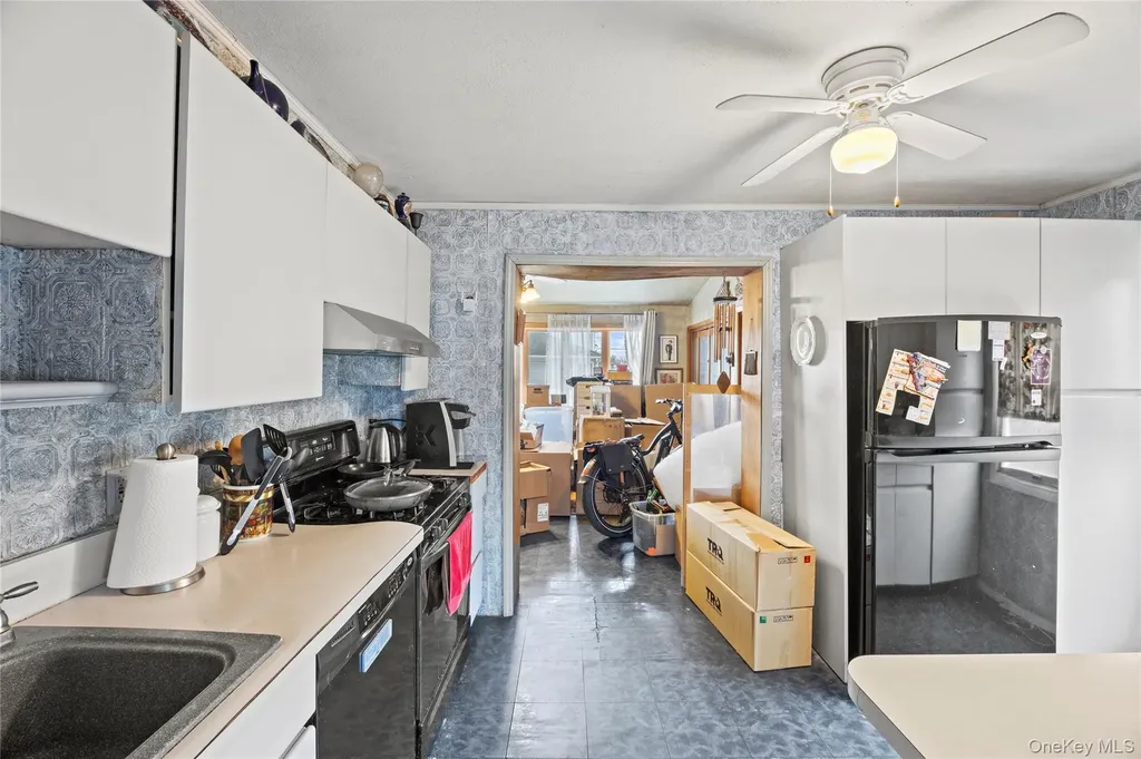 2340 Devon Street East Meadow NY 11554