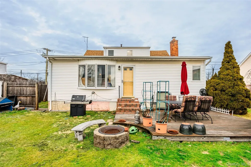 2340 Devon Street East Meadow NY 11554