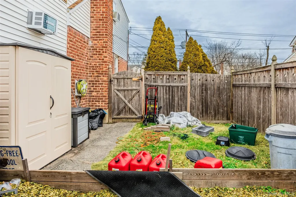 2340 Devon Street East Meadow NY 11554