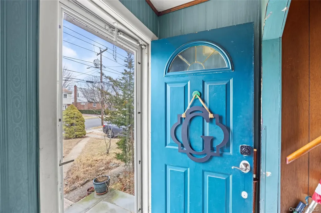 2340 Devon Street East Meadow NY 11554
