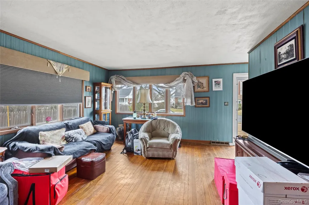 2340 Devon Street East Meadow NY 11554