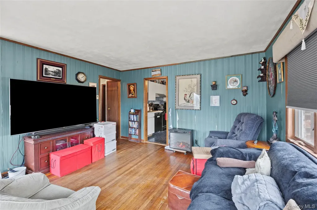 2340 Devon Street East Meadow NY 11554