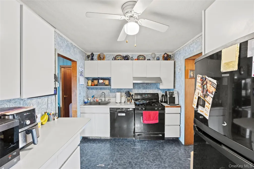 2340 Devon Street East Meadow NY 11554