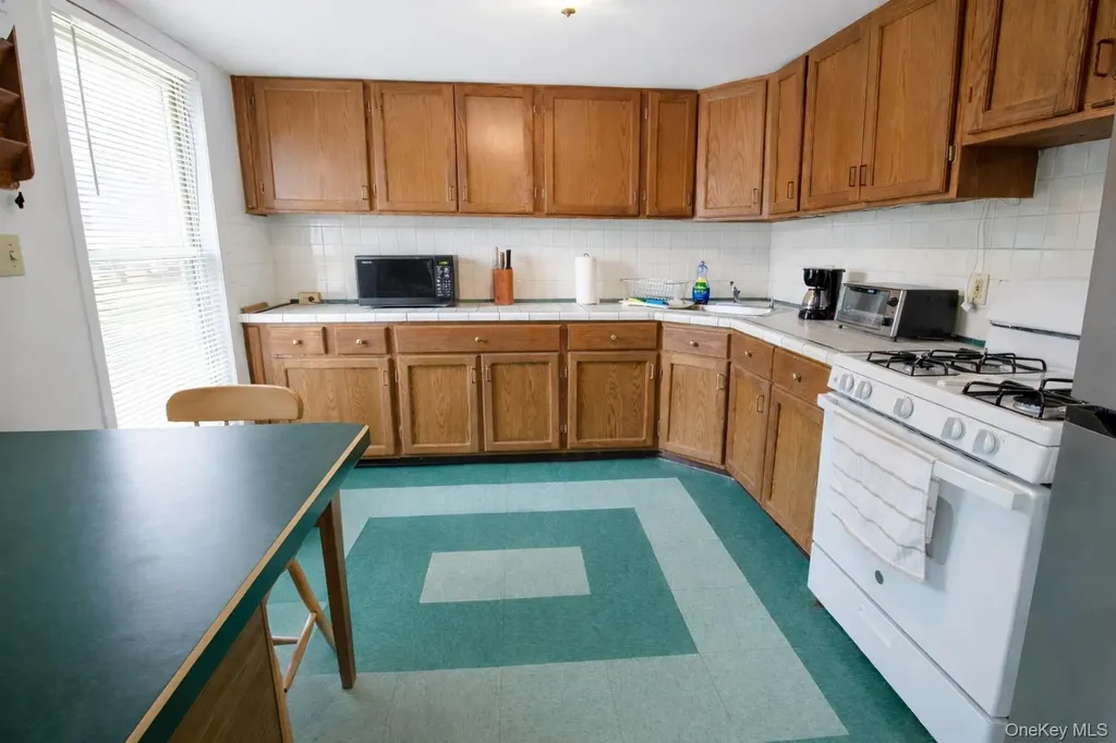9 Benedict Lane New Windsor NY 12553