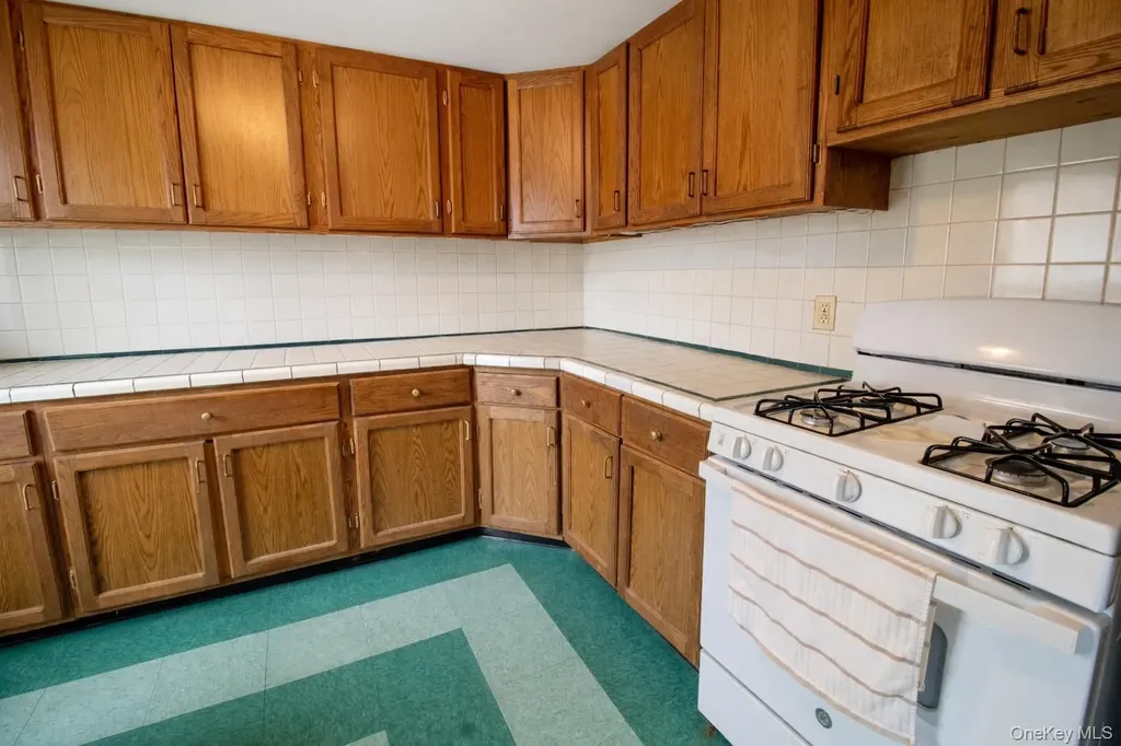 9 Benedict Lane New Windsor NY 12553