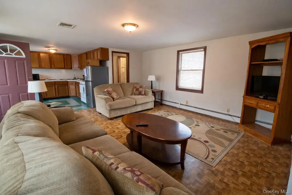 9 Benedict Lane New Windsor NY 12553