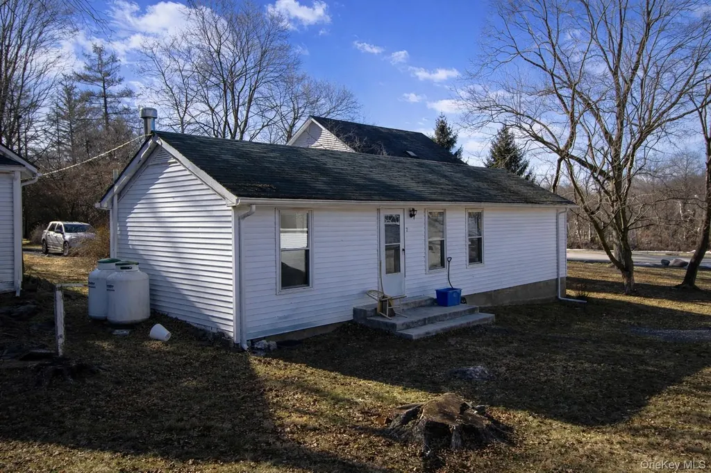 9 Benedict Lane New Windsor NY 12553