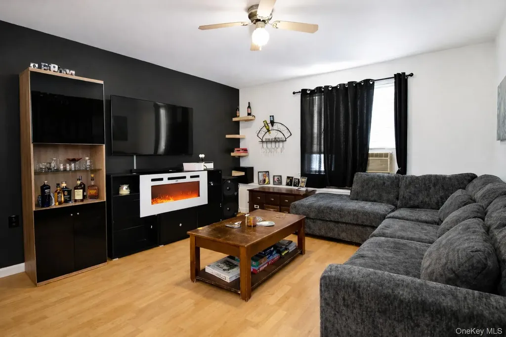 9 Benedict Lane New Windsor NY 12553