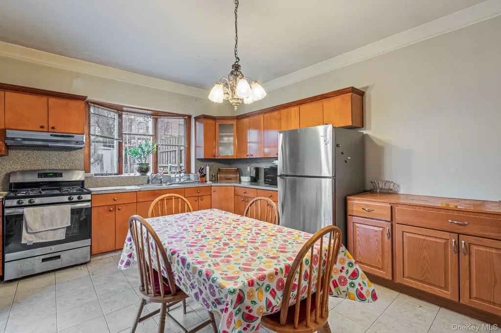6923 59th Road Maspeth NY 11378