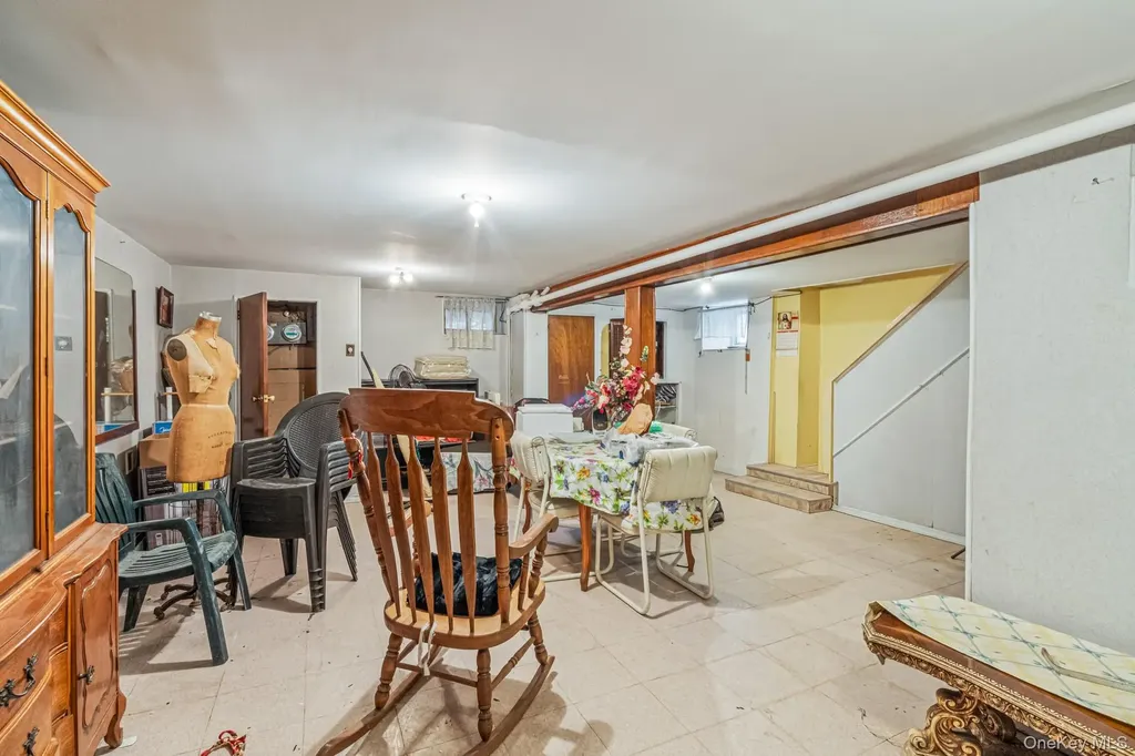 6923 59th Road Maspeth NY 11378