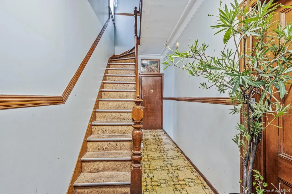6923 59th Road Maspeth NY 11378