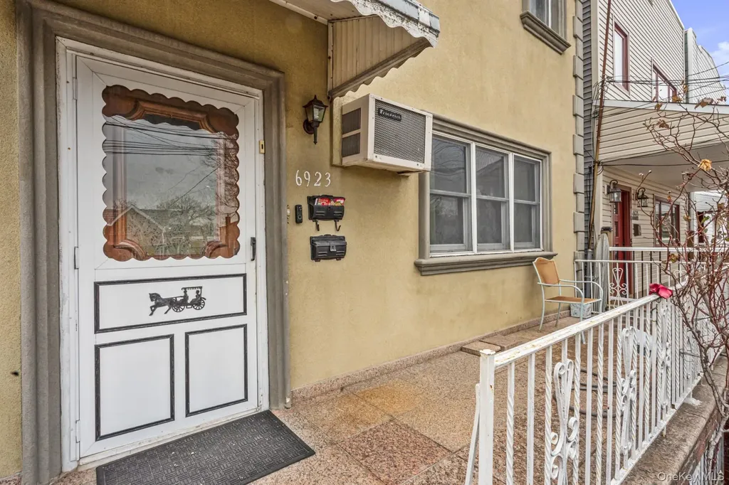 6923 59th Road Maspeth NY 11378
