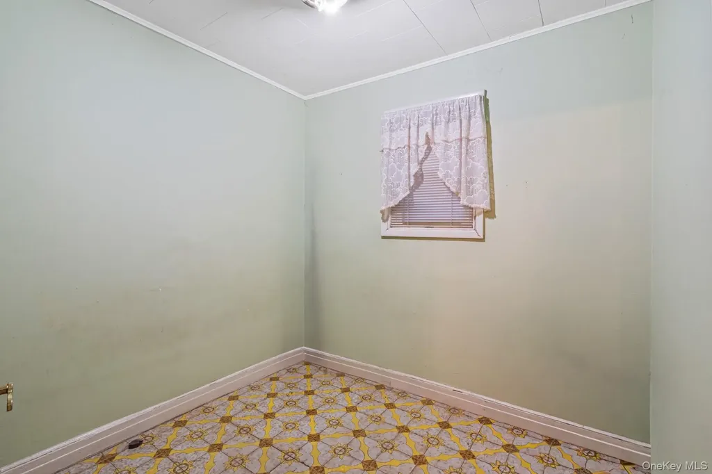 6923 59th Road Maspeth NY 11378