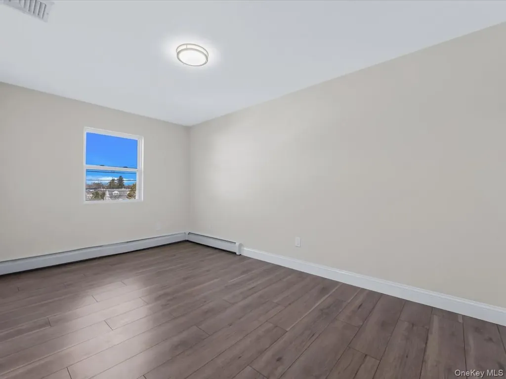 610 Windmill Avenue West Babylon NY 11704