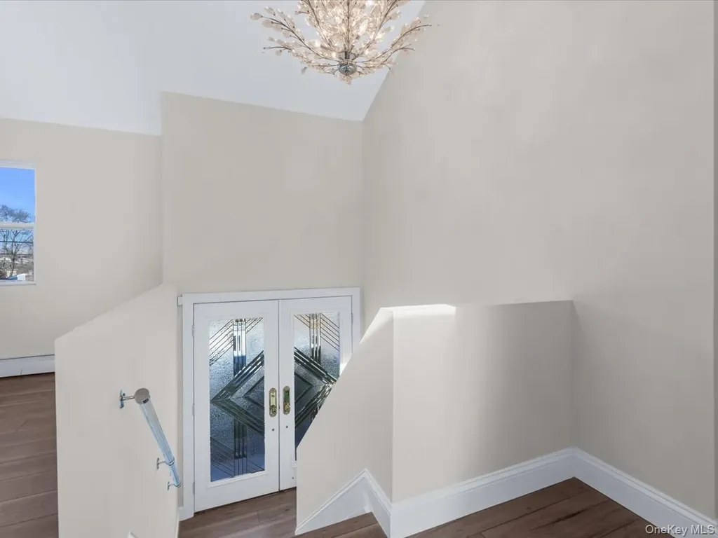610 Windmill Avenue West Babylon NY 11704